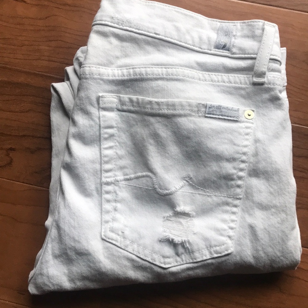 Josefina boyfriend 7 size 28, distressed jeans
